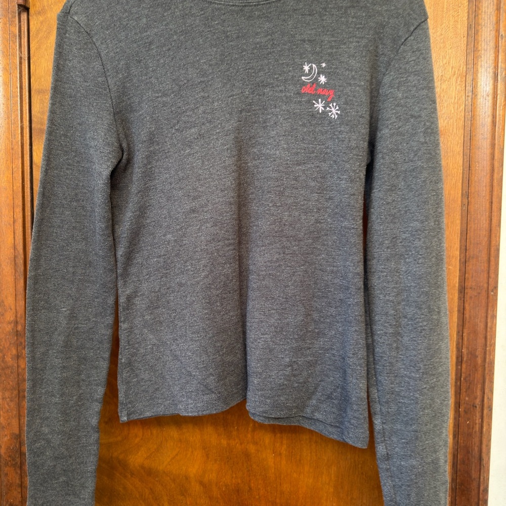 Old Navy Gray Long Sleeve Tee